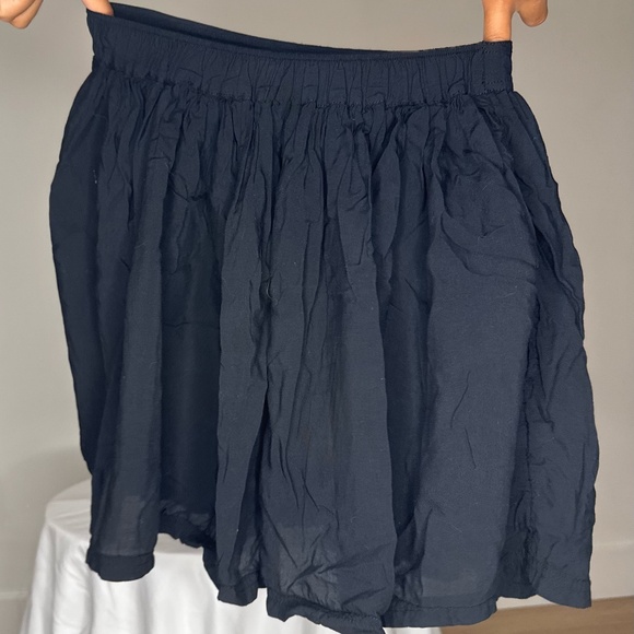 American Eagle Outfitters Skirt - Black Mini Skirt with Pockets (XXS) - Picture 2 of 4